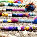 tricot, Tricote un Sourire, art, carré, participer, coopératif, laine, recycler, atelier, activité, senior, enfant, famille, lumi, boîte à carrés, yarn-bombing