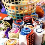 tricot, Tricote un Sourire, art, carré, participer, coopératif, laine, recycler, atelier, activité, senior, enfant, famille, lumi, boîte à carrés, yarn-bombing,
